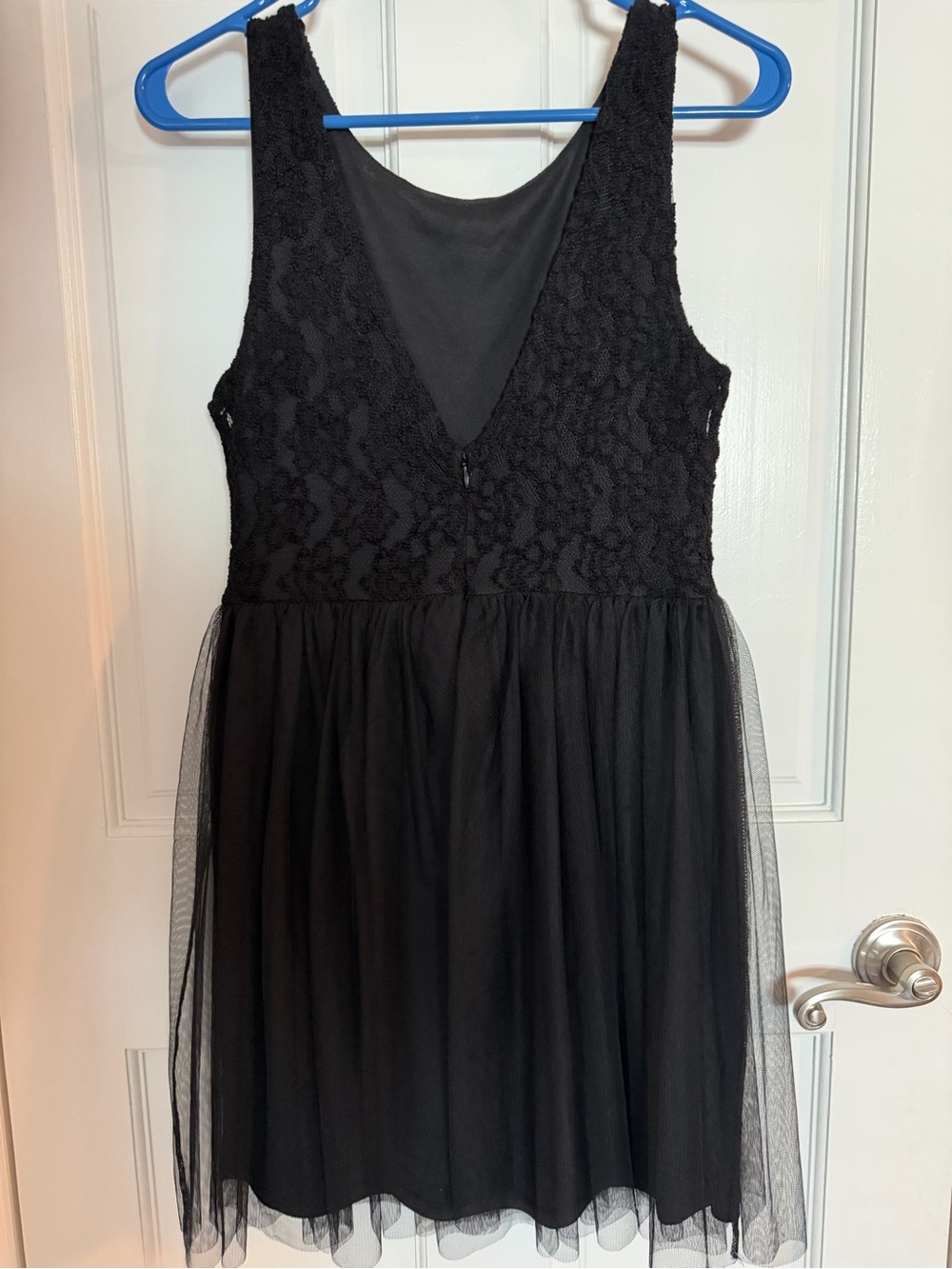 Black Lace & Tulle Party Dress - Picture 3 of 5